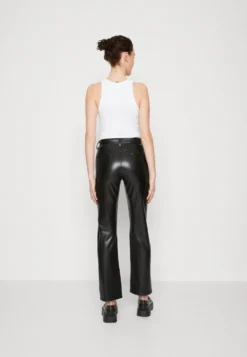 7 For All Mankind Easy Slim - Pantalon Classique - Black -7 For All Mankind 0cb912b9ee1f4f44853532522a1c7795 scaled