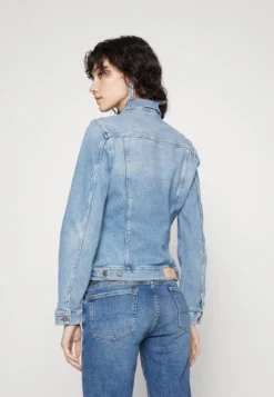 7 For All Mankind Modern Trucker Luxvinleg - Veste En Jean - Light Blue 8 7 For All Mankind Modern Trucker Luxvinleg - Veste En Jean - Light Blue -7 For All Mankind 1994096cd15b45b6a1e6785d527235bb scaled