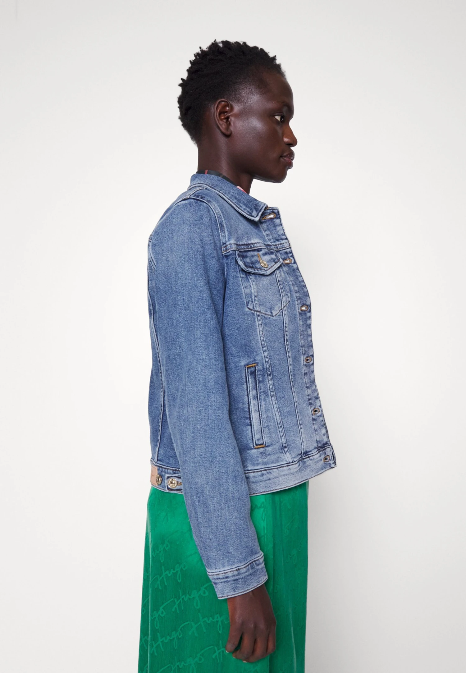 7 For All Mankind Modern Trucker Lux - Veste En Jean - Mid Blue 4 7 For All Mankind Modern Trucker Lux - Veste En Jean - Mid Blue – Image 4