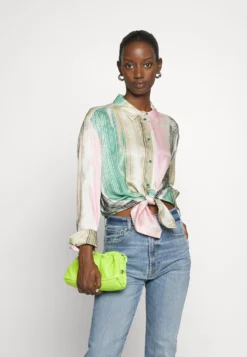 7 For All Mankind Easy Tribeca Light - Jean Slim - Light Blue 9 7 For All Mankind Easy Tribeca Light - Jean Slim - Light Blue -7 For All Mankind 1a530247d58744d09a90bcb9a7dbcc35 scaled