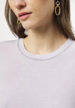 7 For All Mankind Liv Crewneck - T-Shirt Basique - Violet 11 7 For All Mankind Liv Crewneck - T-Shirt Basique - Violet -7 For All Mankind 1b59ce9a360f4439b4225ff88f59234e scaled