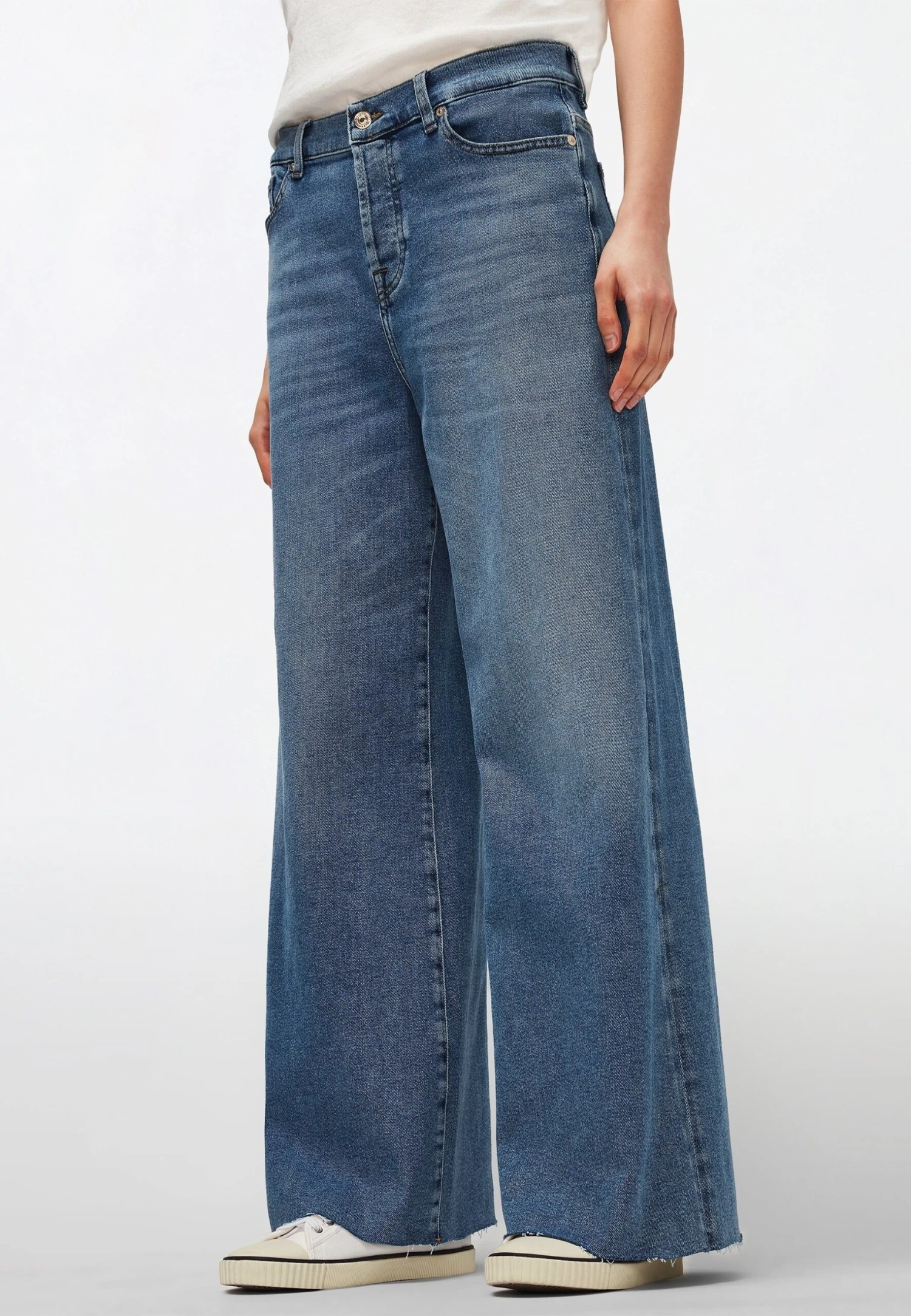 7 For All Mankind Zoey - Jean Flare - Light Blue 5 7 For All Mankind Zoey - Jean Flare - Light Blue – Image 5