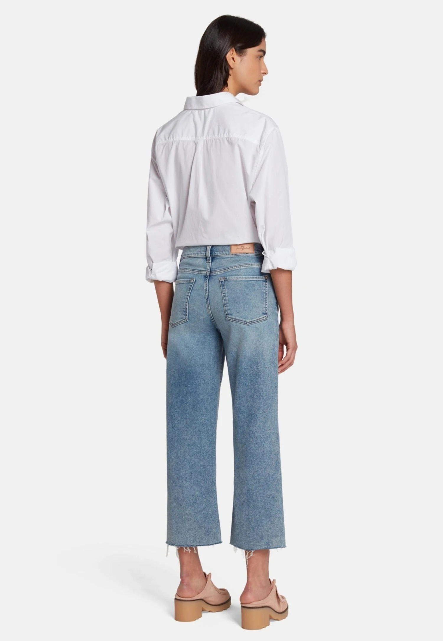 7 For All Mankind Cropped Alexa - Jean Bootcut - Mid Blue 3 7 For All Mankind Cropped Alexa - Jean Bootcut - Mid Blue – Image 3