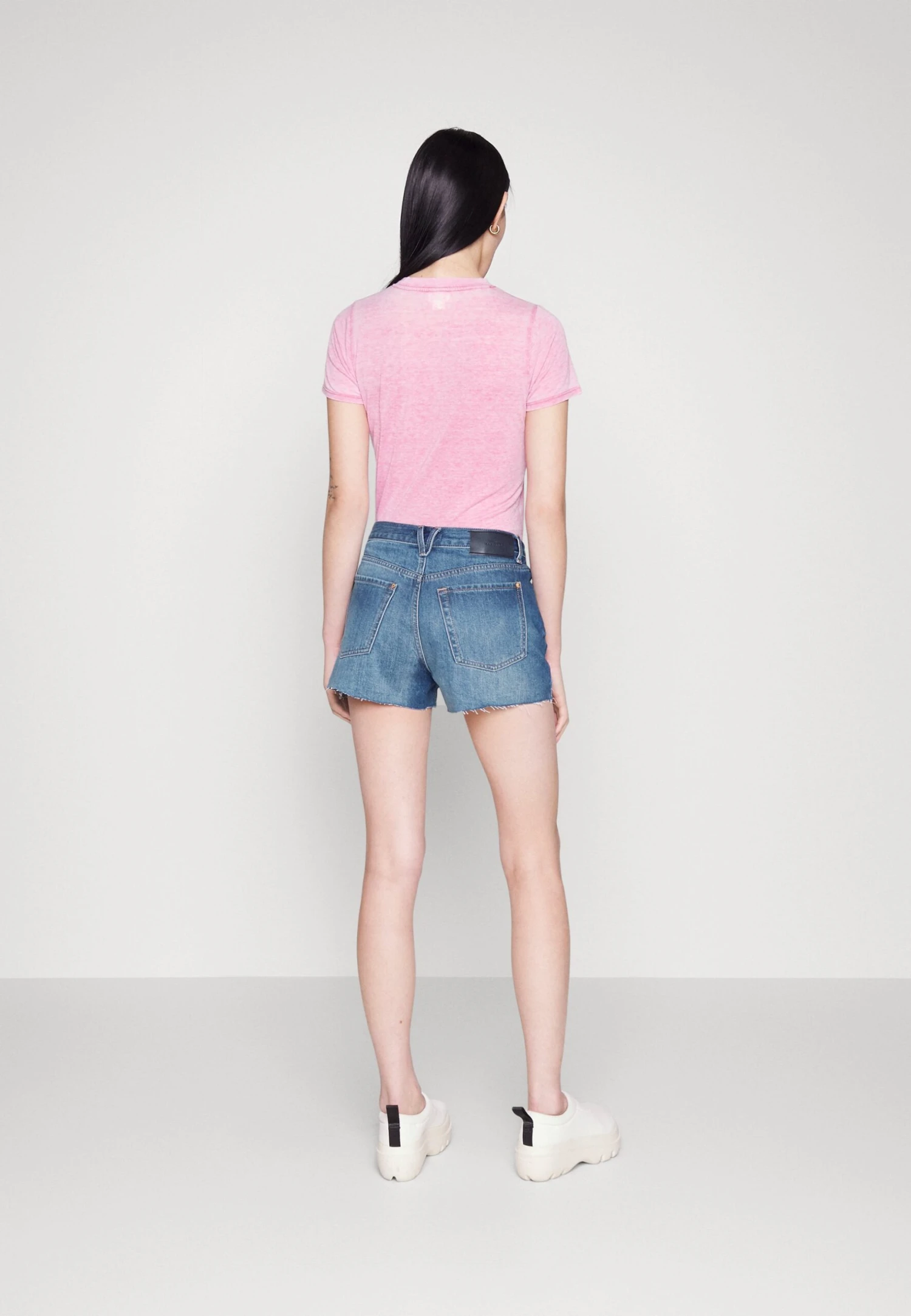 7 For All Mankind Monroe Rock With Me - Short En Jean - Mid Blue 3 7 For All Mankind Monroe Rock With Me - Short En Jean - Mid Blue – Image 3