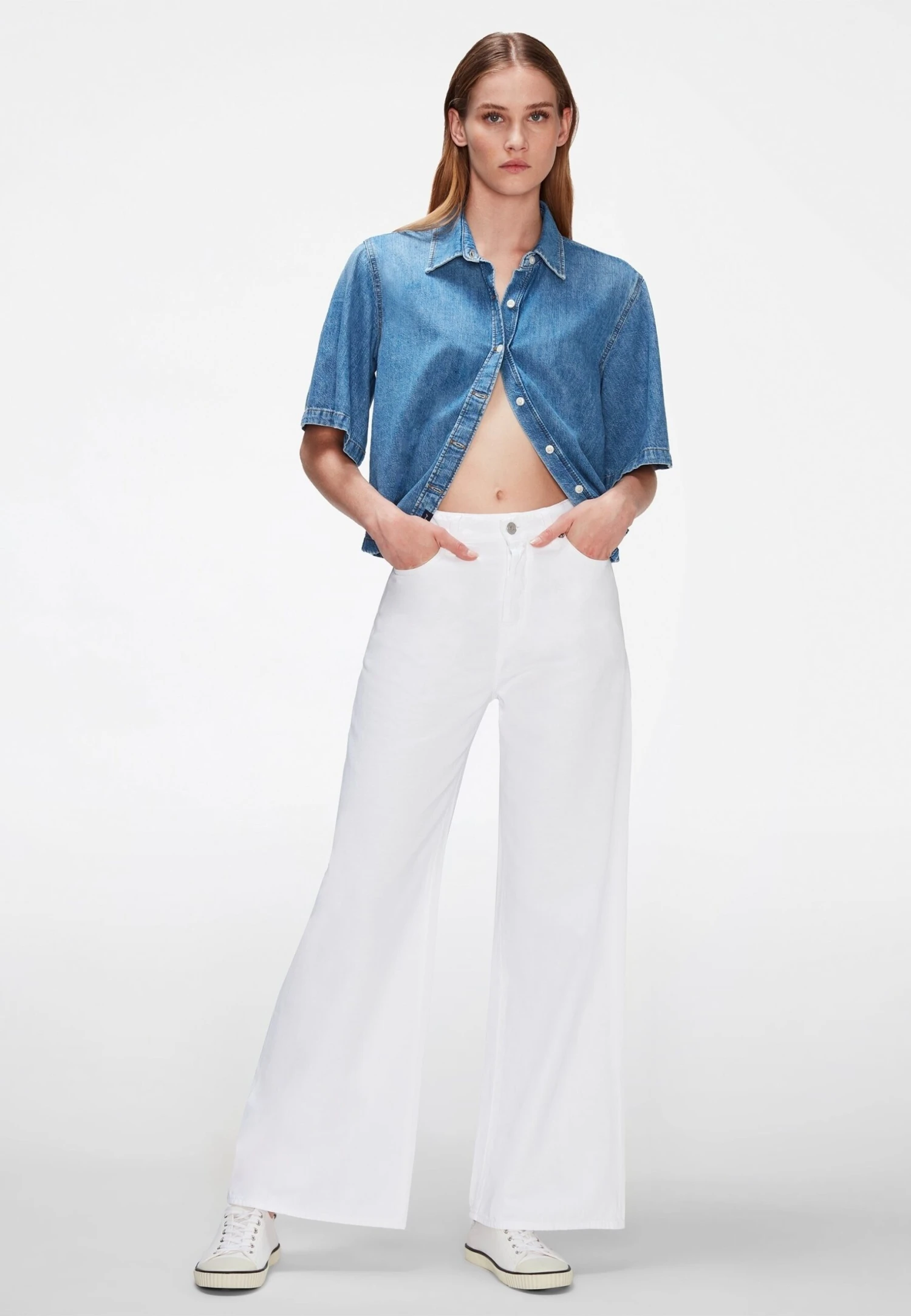 7 For All Mankind Zoey - Jean Flare - White 2 7 For All Mankind Zoey - Jean Flare - White – Image 2
