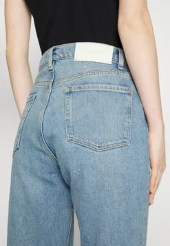 7 For All Mankind Logan Stovepipe Air Wash - Jean Droit - Light Blue 11 7 For All Mankind Logan Stovepipe Air Wash - Jean Droit - Light Blue -7 For All Mankind 3829b9fbe82b4f5c9efa02fa8450d643 scaled