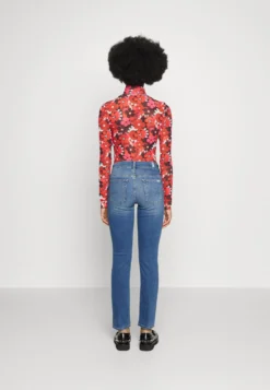 7 For All Mankind Roxanne Bair Eco High Hopes - Jean Slim - Light Blue 8 7 For All Mankind Roxanne Bair Eco High Hopes - Jean Slim - Light Blue -7 For All Mankind 40534371f53d419080b0e3880841054b scaled