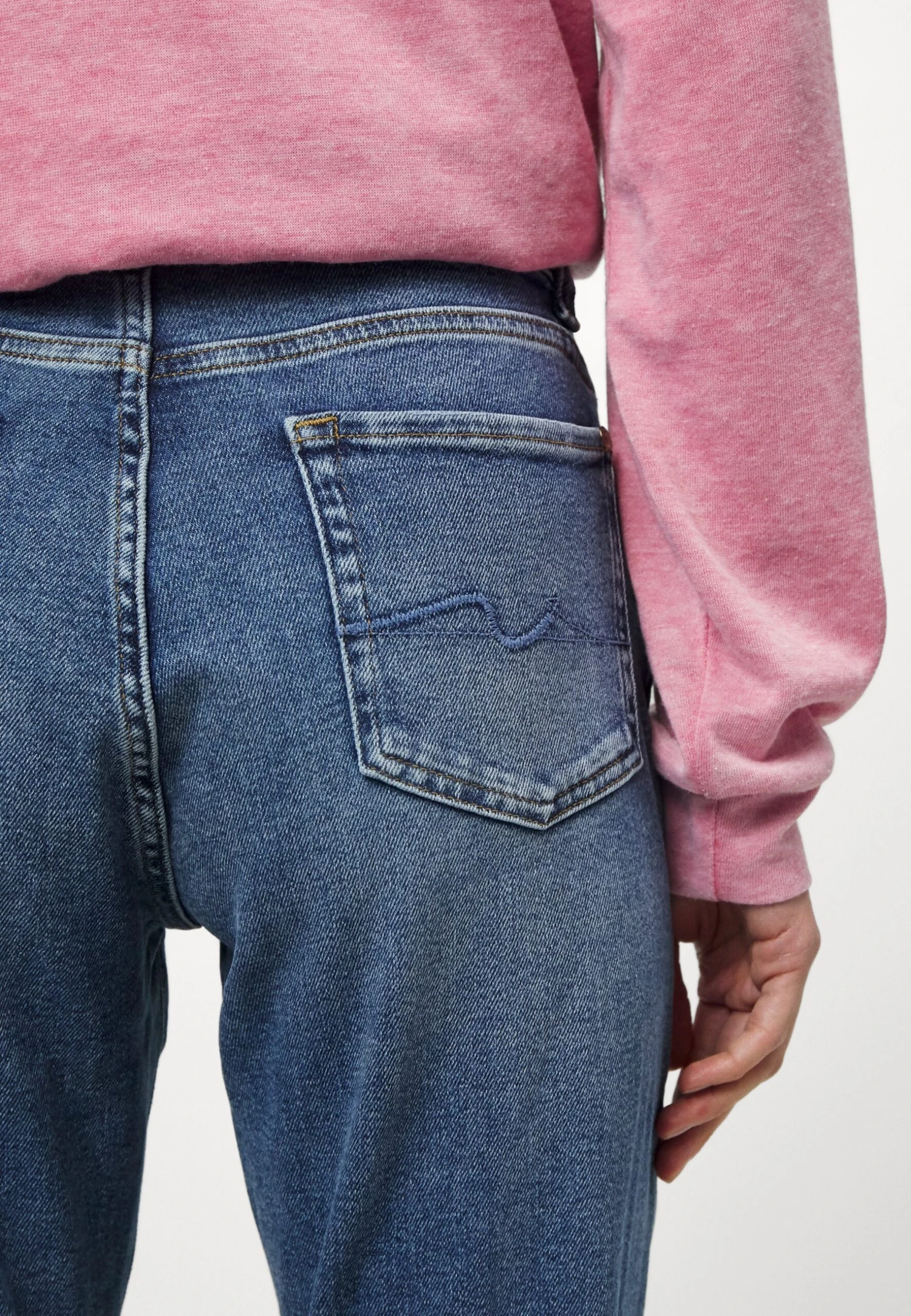 7 For All Mankind Josefina Luxe Vintage Impulse - Jean Droit - Mid Blue 5 7 For All Mankind Josefina Luxe Vintage Impulse - Jean Droit - Mid Blue – Image 5