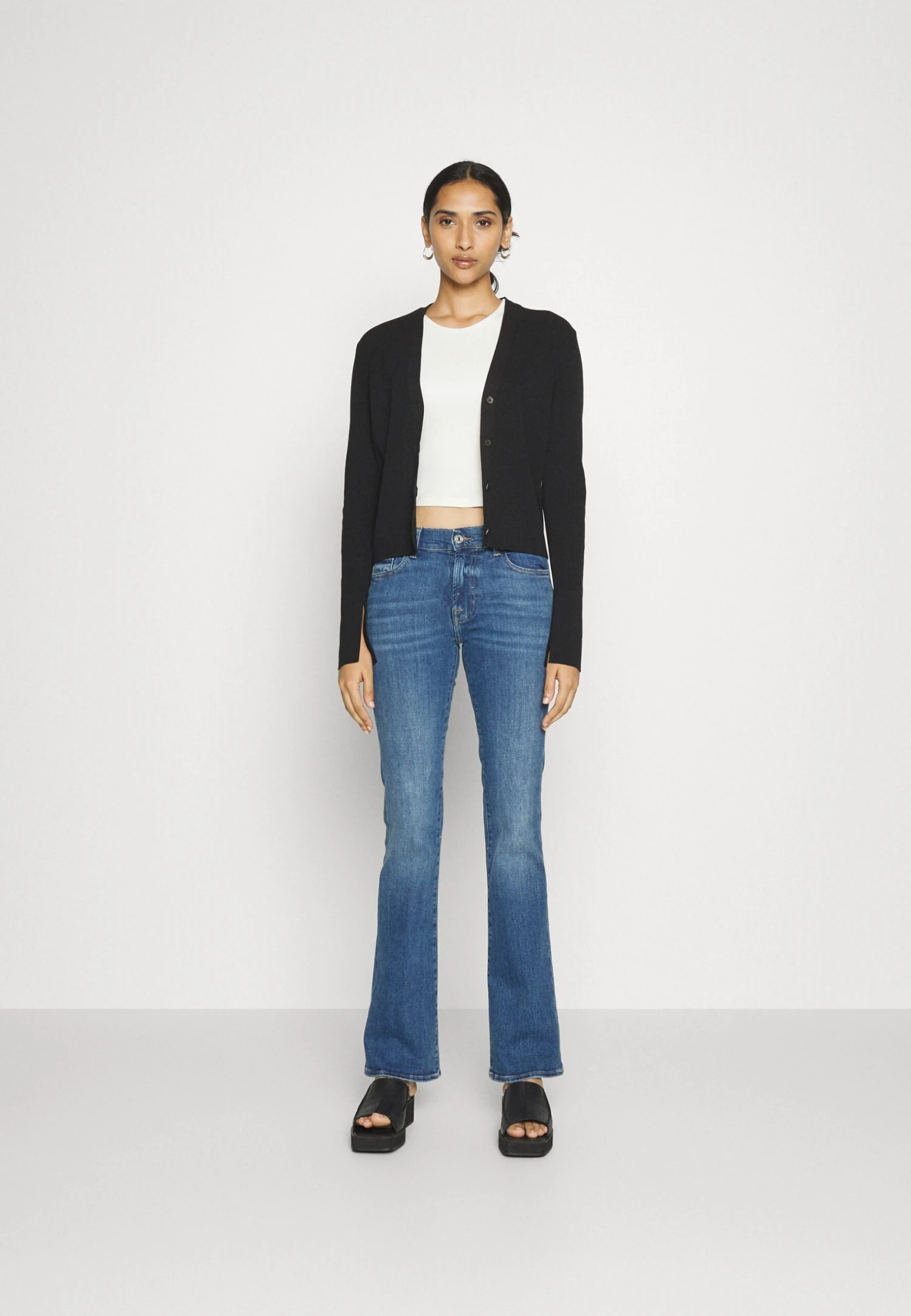 7 For All Mankind Illusion Outer - Jean Bootcut - Mid Blue 2 7 For All Mankind Illusion Outer - Jean Bootcut - Mid Blue – Image 2