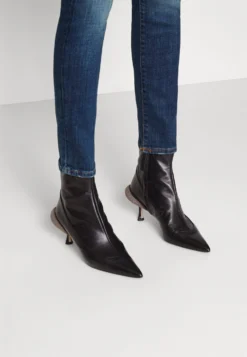 7 For All Mankind Pyper Illusion Force - Jean Slim - Dark Blue -7 For All Mankind 575b6cc407ea4bbc947d1f69d88bb432 scaled