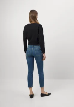 7 For All Mankind Roxanne Ankle Come Together - Jeans Skinny - Mid Blue 7 7 For All Mankind Roxanne Ankle Come Together - Jeans Skinny - Mid Blue -7 For All Mankind 5ce00631e4564b9c9e4208742d4b0de8 scaled