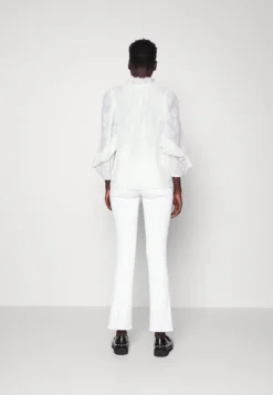 7 For All Mankind Bootcut Tailorless Optic - Jean Bootcut - White 8 7 For All Mankind Bootcut Tailorless Optic - Jean Bootcut - White -7 For All Mankind 5ed785095f3649b9afcfae9cbb3980aa scaled