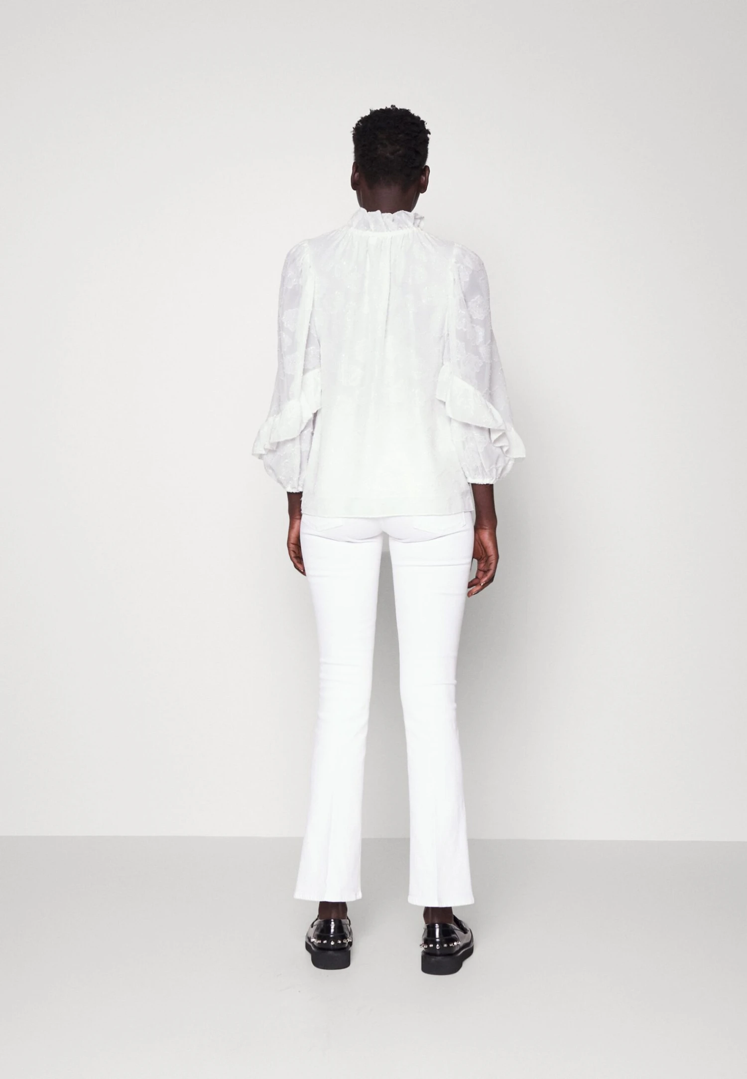 7 For All Mankind Bootcut Tailorless Optic - Jean Bootcut - White 3 7 For All Mankind Bootcut Tailorless Optic - Jean Bootcut - White – Image 3