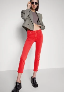 7 For All Mankind Roxanne Ankle Colored Stretch - Pantalon Classique - Red 9 7 For All Mankind Roxanne Ankle Colored Stretch - Pantalon Classique - Red -7 For All Mankind 6c0a84474fe946dda1a646bea94f4f87 scaled