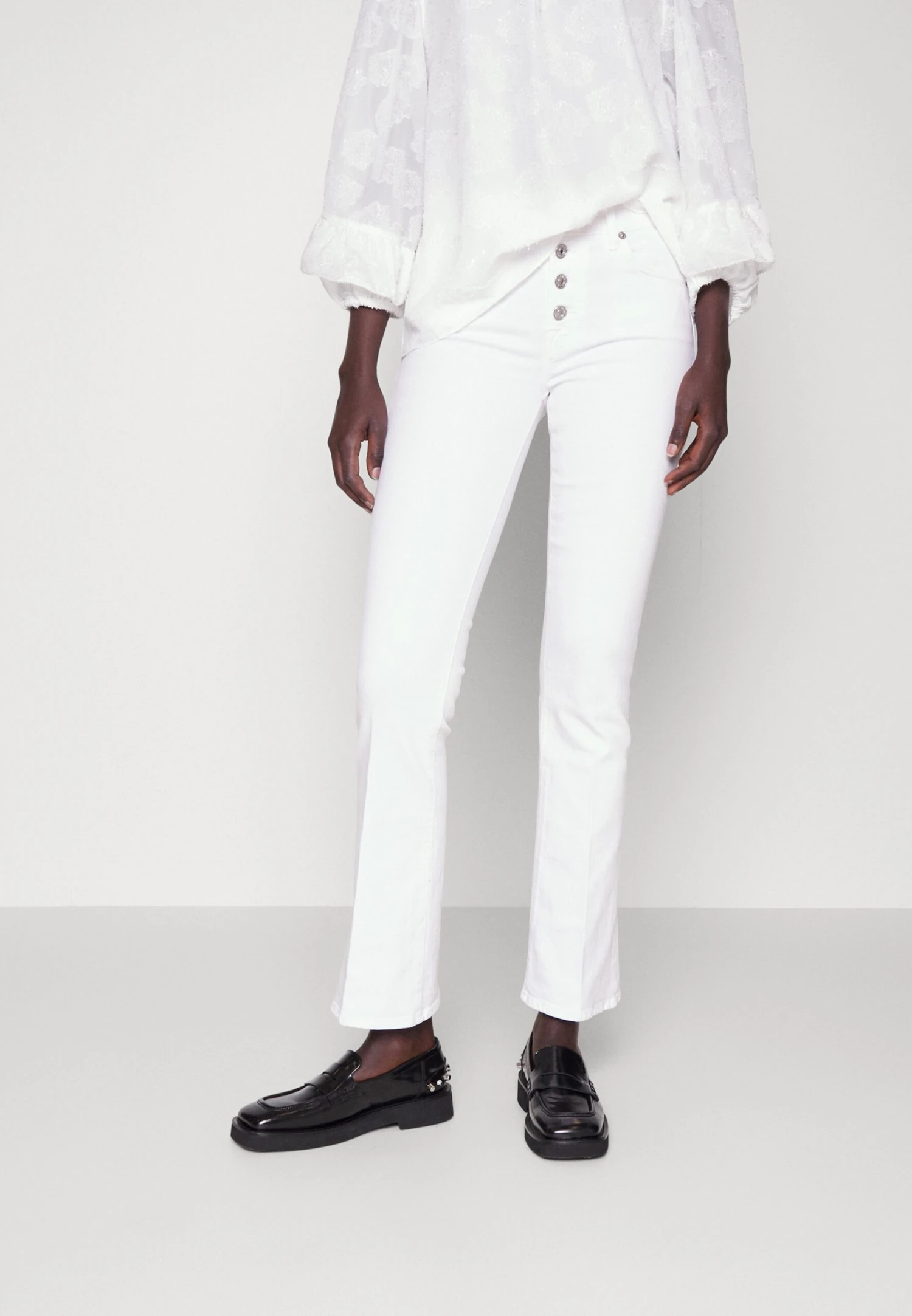 7 For All Mankind Bootcut Tailorless Optic - Jean Bootcut - White 1 7 For All Mankind Bootcut Tailorless Optic - Jean Bootcut - White