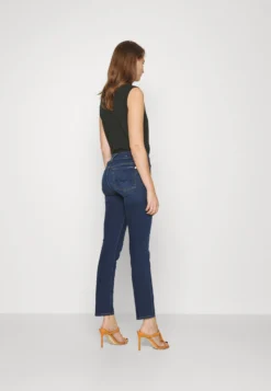 7 For All Mankind Roxanne Bair - Jean Slim - Dark Blue 8 7 For All Mankind Roxanne Bair - Jean Slim - Dark Blue -7 For All Mankind 785e2c30f2ca4588bd650184c530a2d8 scaled