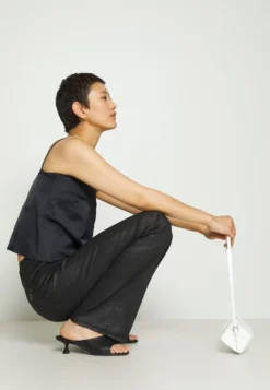 7 For All Mankind Coated Illusion - Jean Bootcut - Black -7 For All Mankind 7eb86aa9b31d44ad85def50733a8a6f4 scaled