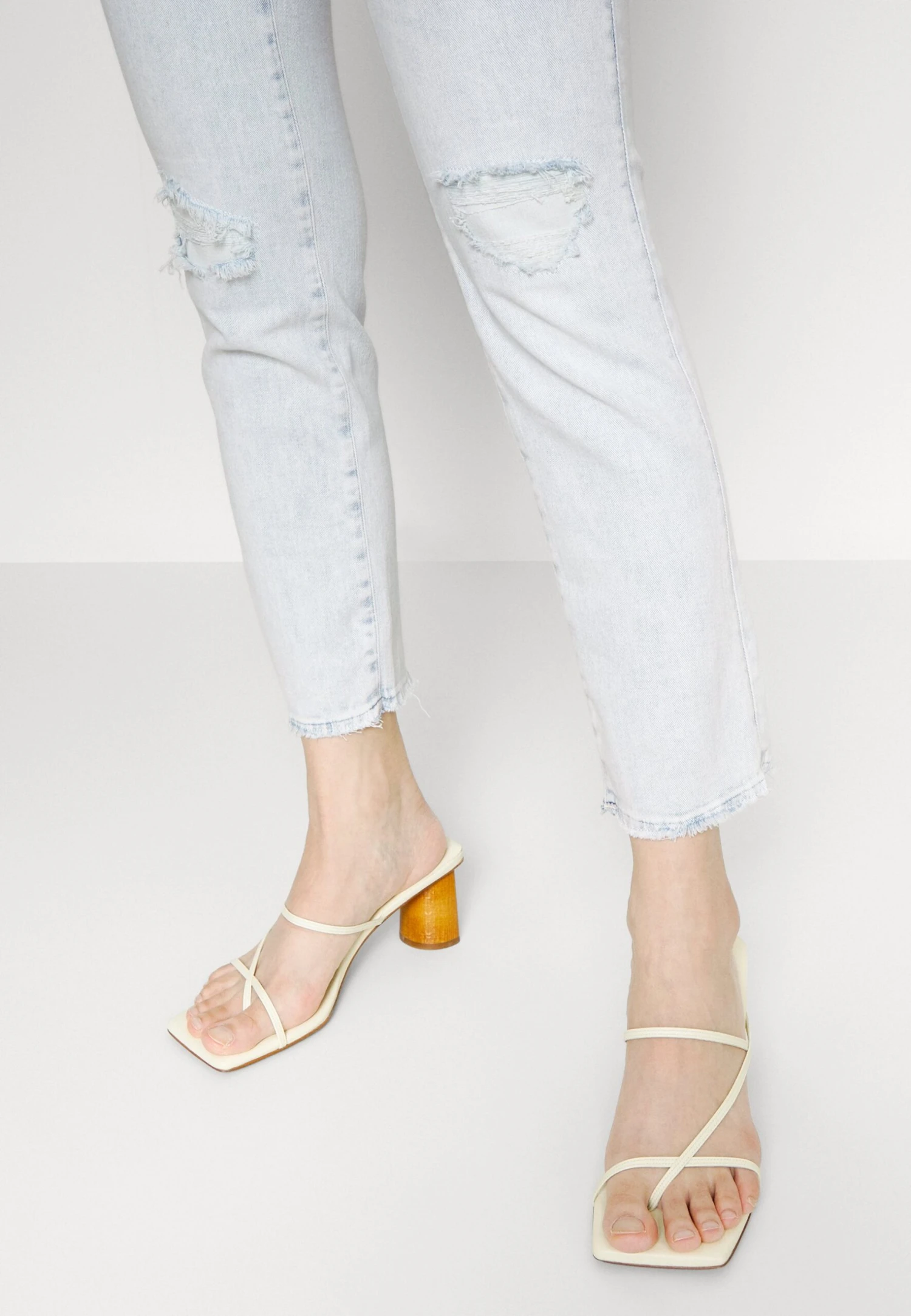 7 For All Mankind The Straight Crop Follow Me - Jeans Skinny - Light Blue 5 7 For All Mankind The Straight Crop Follow Me - Jeans Skinny - Light Blue – Image 5