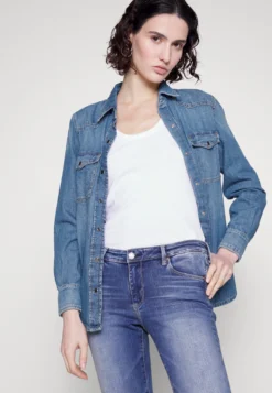 7 For All Mankind Emilia Clear Day - Chemisier - Mid Blue 12 7 For All Mankind Emilia Clear Day - Chemisier - Mid Blue -7 For All Mankind 808b120028d44879916895b6dbfc15b0 scaled