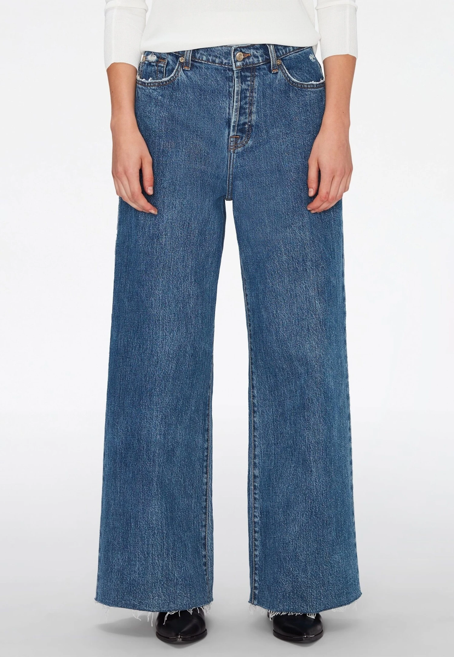 7 For All Mankind Zoey - Jean Flare - Mid Blue 1 7 For All Mankind Zoey - Jean Flare - Mid Blue