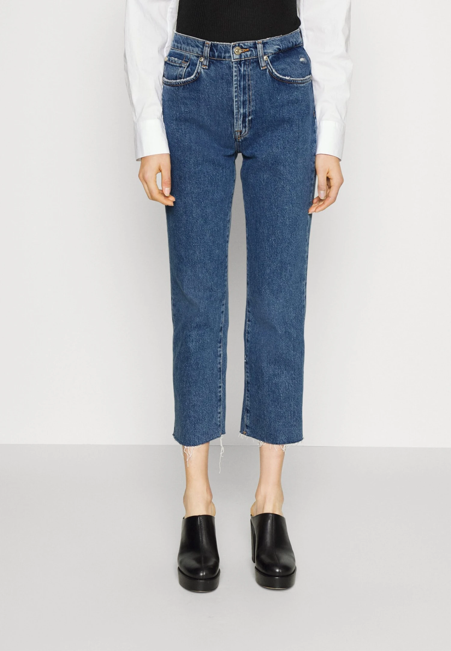 7 For All Mankind Logan Stovepipe Blaze - Jean Droit - Mid Blue 1 7 For All Mankind Logan Stovepipe Blaze - Jean Droit - Mid Blue