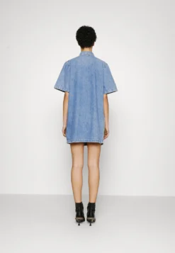 7 For All Mankind Laura Shirt Dress Affair - Robe En Jean - Light Blue 9 7 For All Mankind Laura Shirt Dress Affair - Robe En Jean - Light Blue -7 For All Mankind 899fbab123054232a9b661c601f48f47 scaled