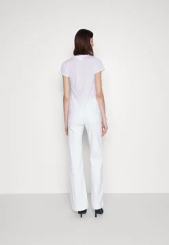 7 For All Mankind Modern Luxe Vintage - Jean Bootcut - White 7 7 For All Mankind Modern Luxe Vintage - Jean Bootcut - White -7 For All Mankind 8c3da9f7e271481886caf48fec840eef scaled