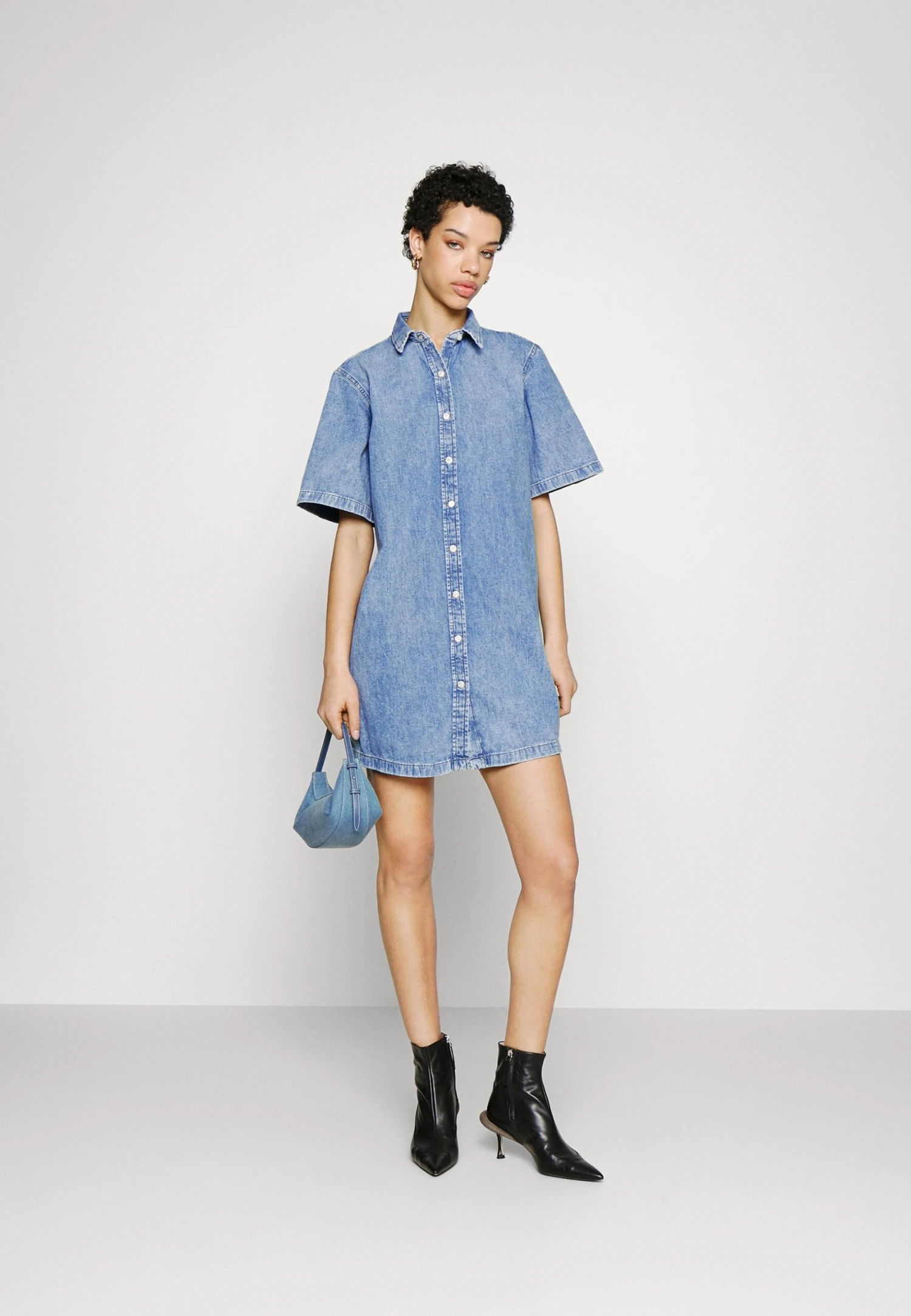 7 For All Mankind Laura Shirt Dress Affair - Robe En Jean - Light Blue 2 7 For All Mankind Laura Shirt Dress Affair - Robe En Jean - Light Blue – Image 2