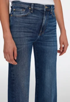 7 For All Mankind Modern Dojo - Jean Flare - Light Blue -7 For All Mankind 95800d748afc41688879a4b54bf499c8 scaled