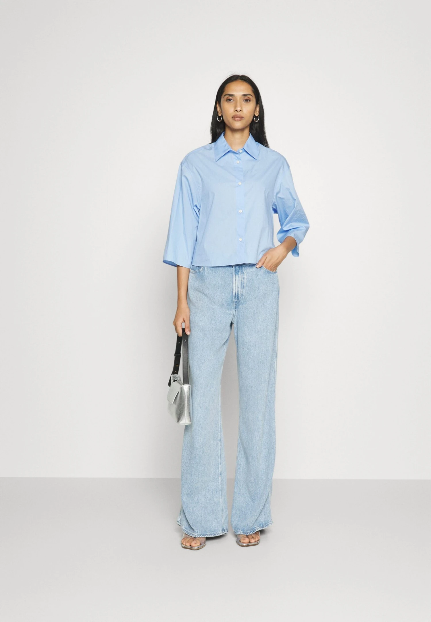 7 For All Mankind Lotta Laguna - Jean Bootcut - Light Blue 2 7 For All Mankind Lotta Laguna - Jean Bootcut - Light Blue – Image 2