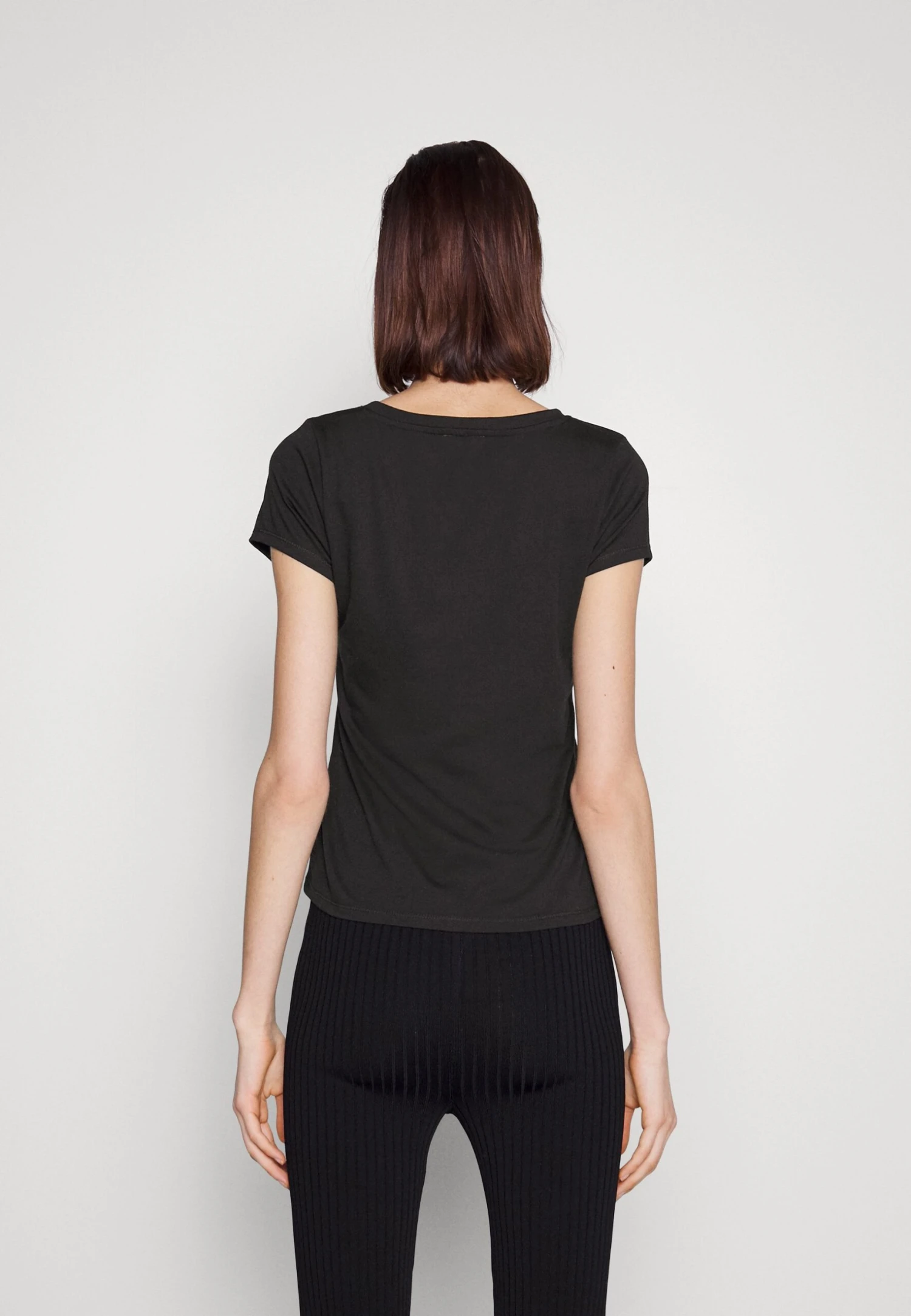 7 For All Mankind Andy Vneck Cotpol - T-Shirt Basique - Black 3 7 For All Mankind Andy Vneck Cotpol - T-Shirt Basique - Black – Image 3