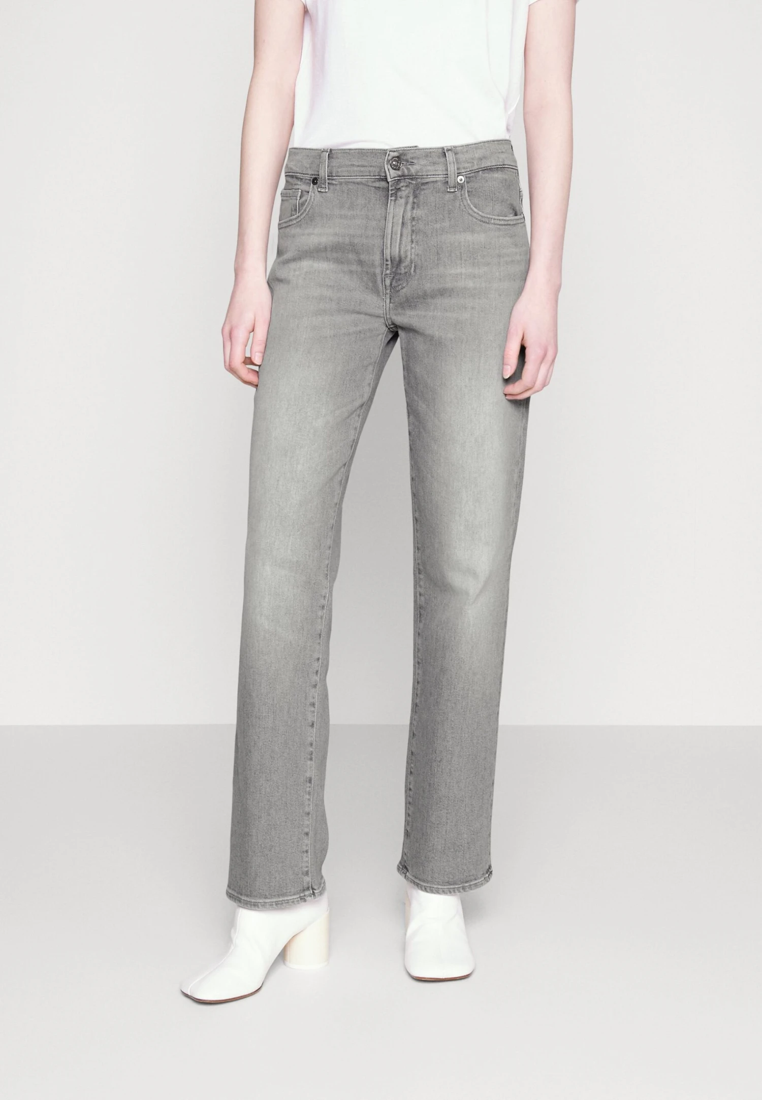 7 For All Mankind Ellie Luxvinmoo - Jean Droit - Grey 1 7 For All Mankind Ellie Luxvinmoo - Jean Droit - Grey
