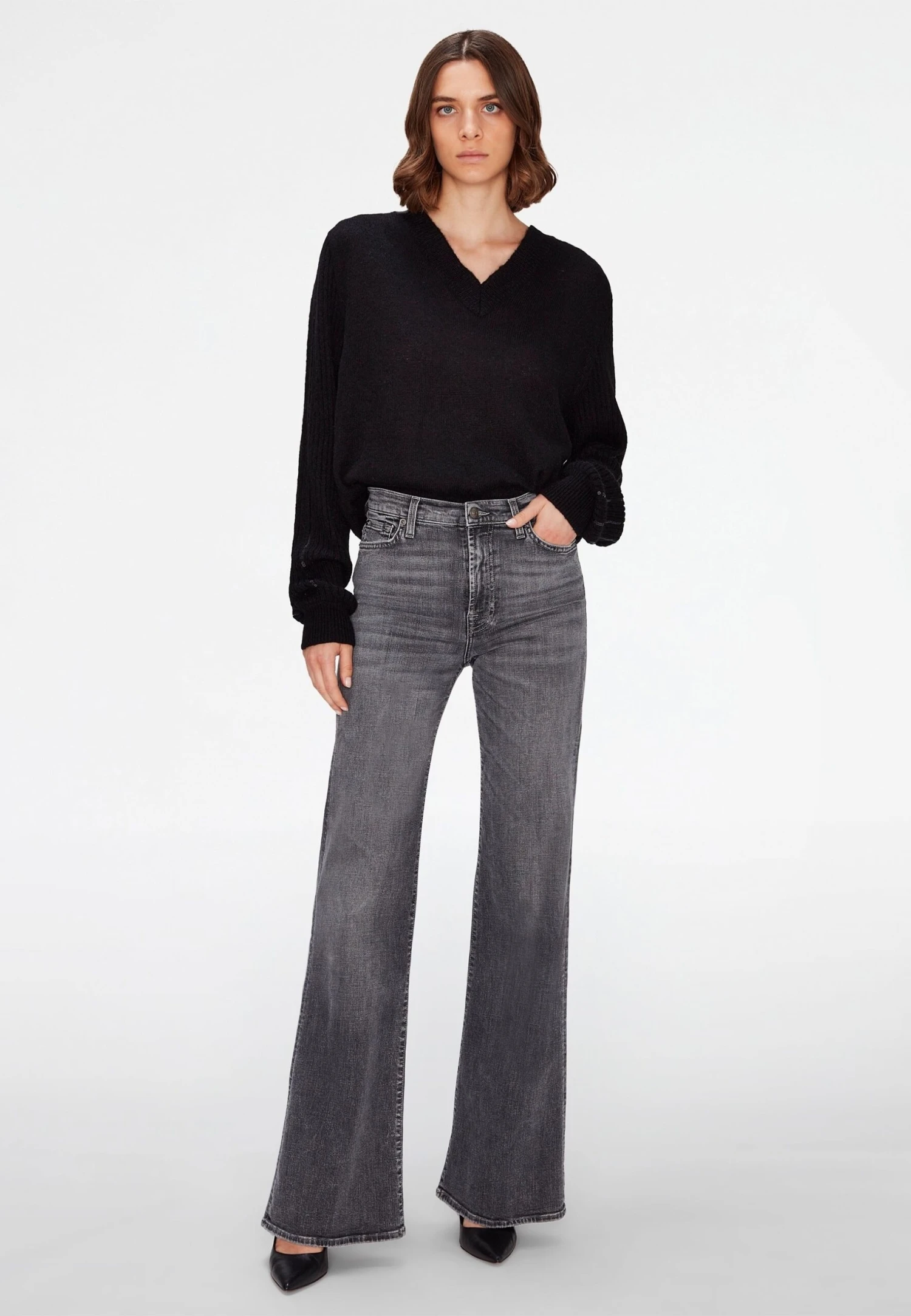 7 For All Mankind Modern Dojo - Jean Flare - Grey 5 7 For All Mankind Modern Dojo - Jean Flare - Grey – Image 5