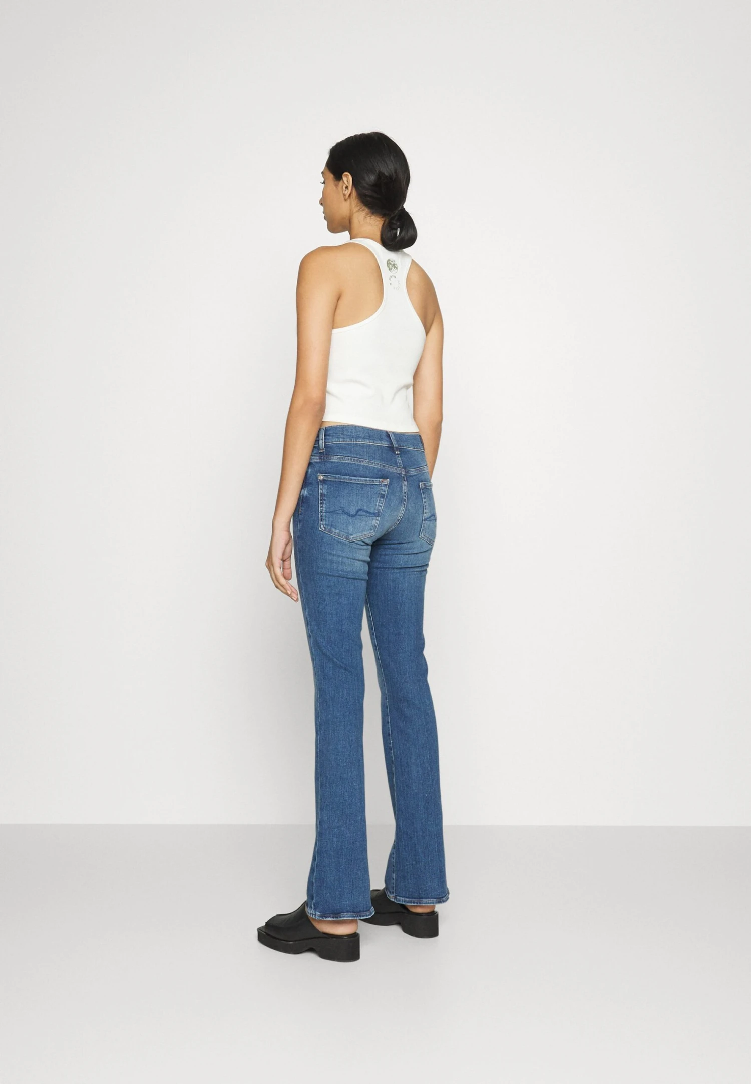 7 For All Mankind Illusion Outer - Jean Bootcut - Mid Blue 3 7 For All Mankind Illusion Outer - Jean Bootcut - Mid Blue – Image 3