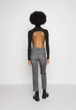 7 For All Mankind The Crop Soho - Jean Droit - Grey 7 7 For All Mankind The Crop Soho - Jean Droit - Grey -7 For All Mankind ad1a067144dd4b96975e5a00d0890366 scaled