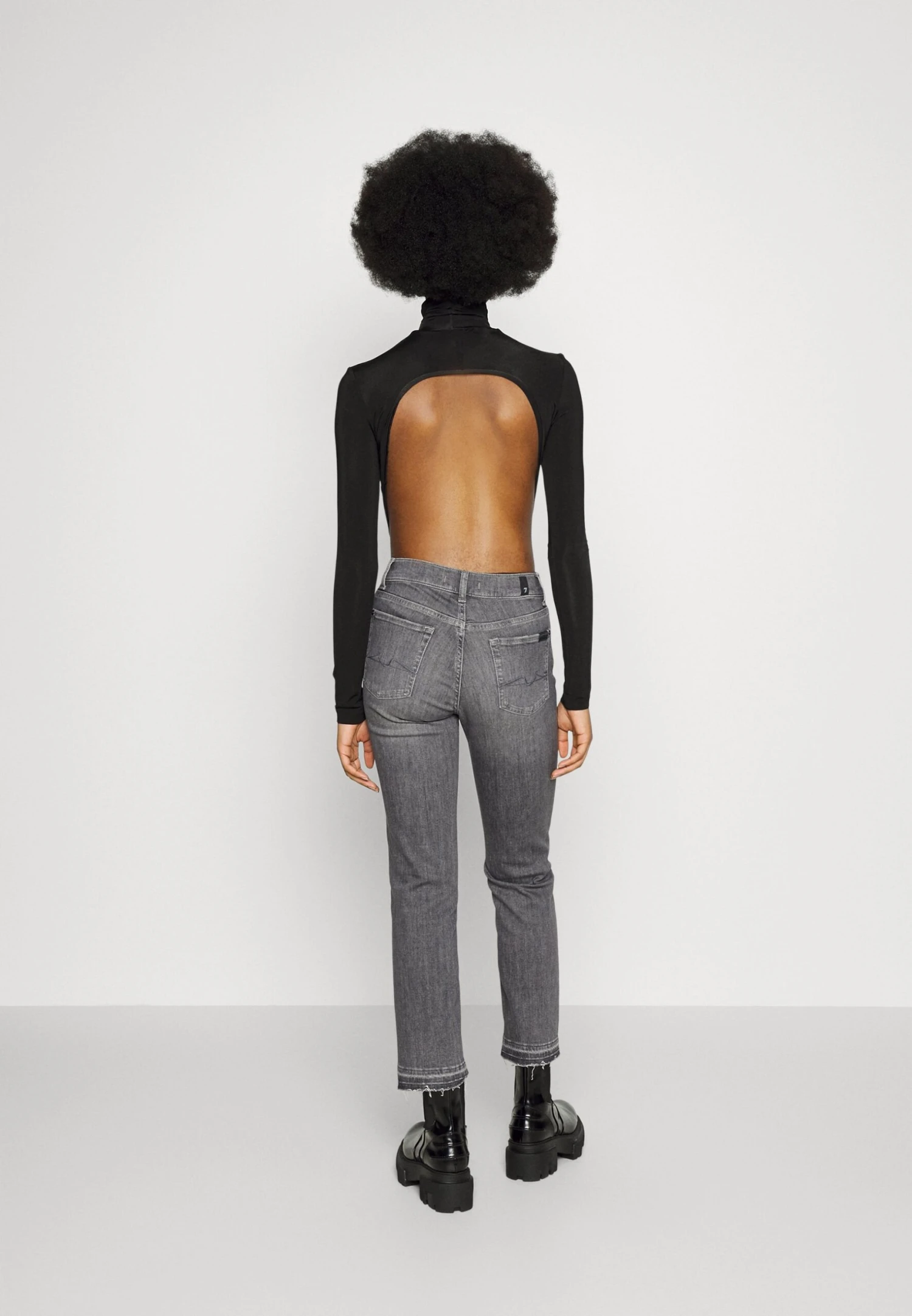 7 For All Mankind The Crop Soho - Jean Droit - Grey 3 7 For All Mankind The Crop Soho - Jean Droit - Grey – Image 3