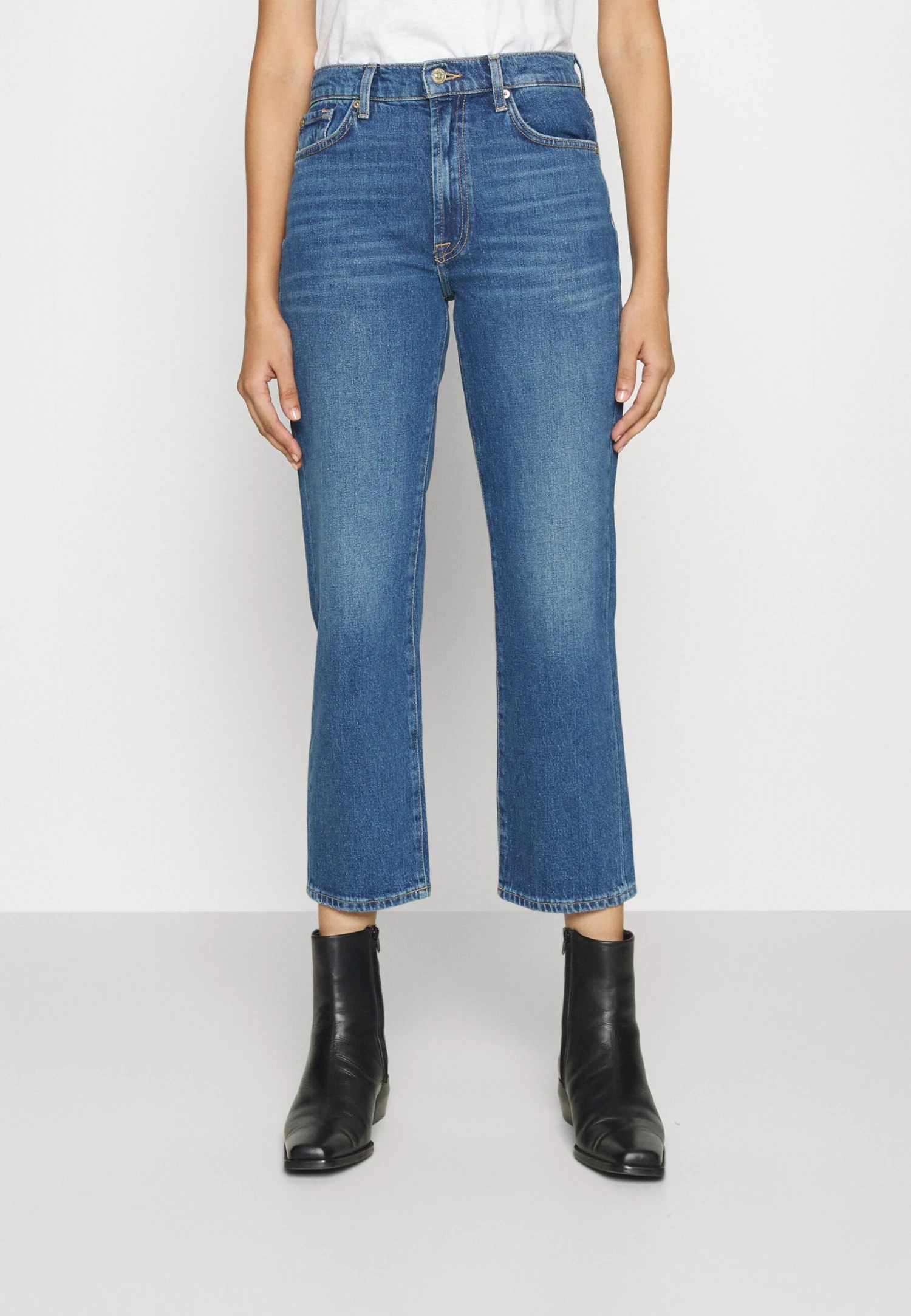 7 For All Mankind Logan Stovepipe Explorer - Jean Droit - Blue 1 7 For All Mankind Logan Stovepipe Explorer - Jean Droit - Blue