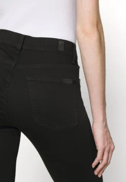 7 For All Mankind Jean Bootcut - Black -7 For All Mankind b09dd9ed542e4c079ec36a3216f8cb8c scaled