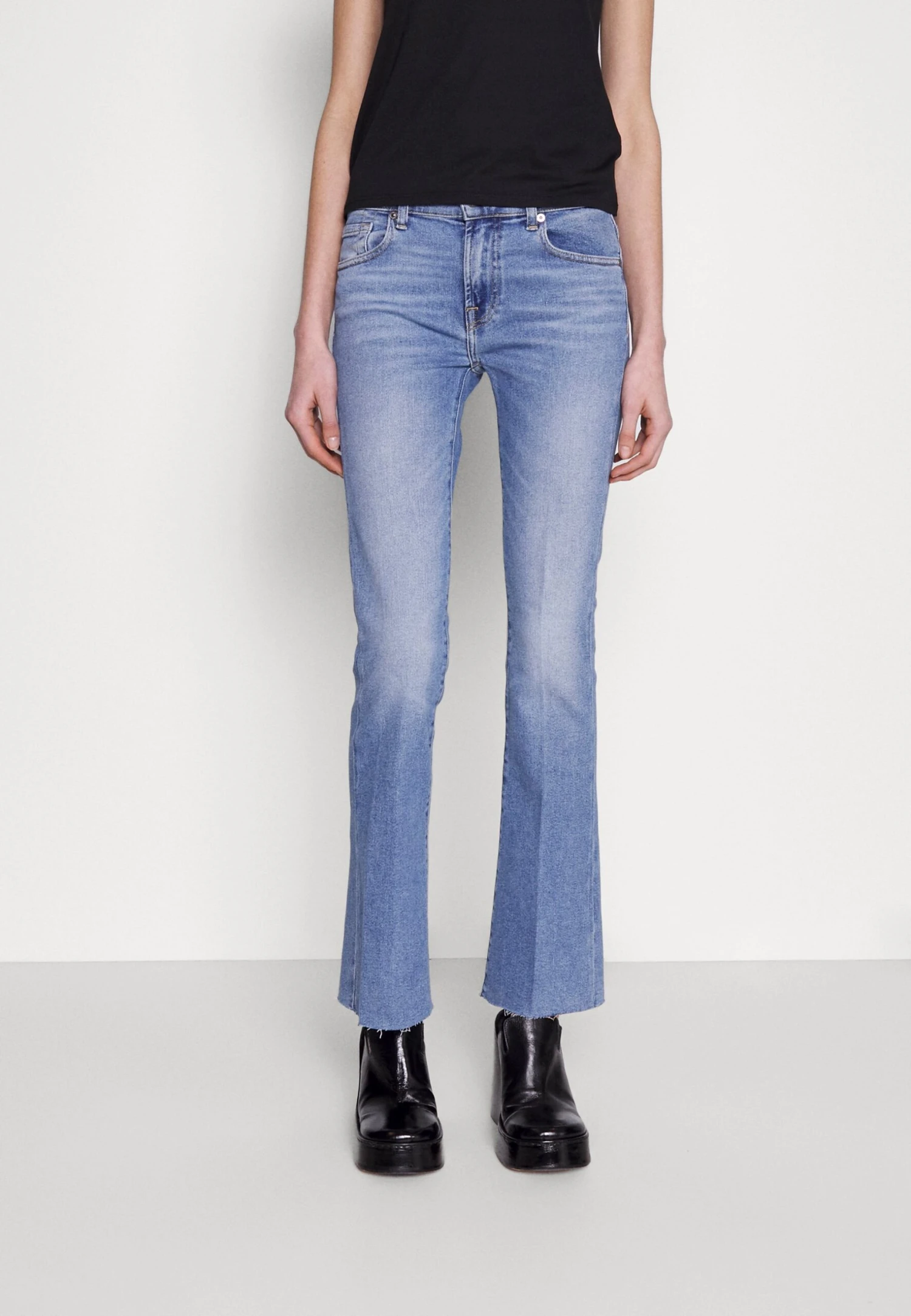 7 For All Mankind Tailorless Luxvinleg - Jean Bootcut - Light Blue 1 7 For All Mankind Tailorless Luxvinleg - Jean Bootcut - Light Blue