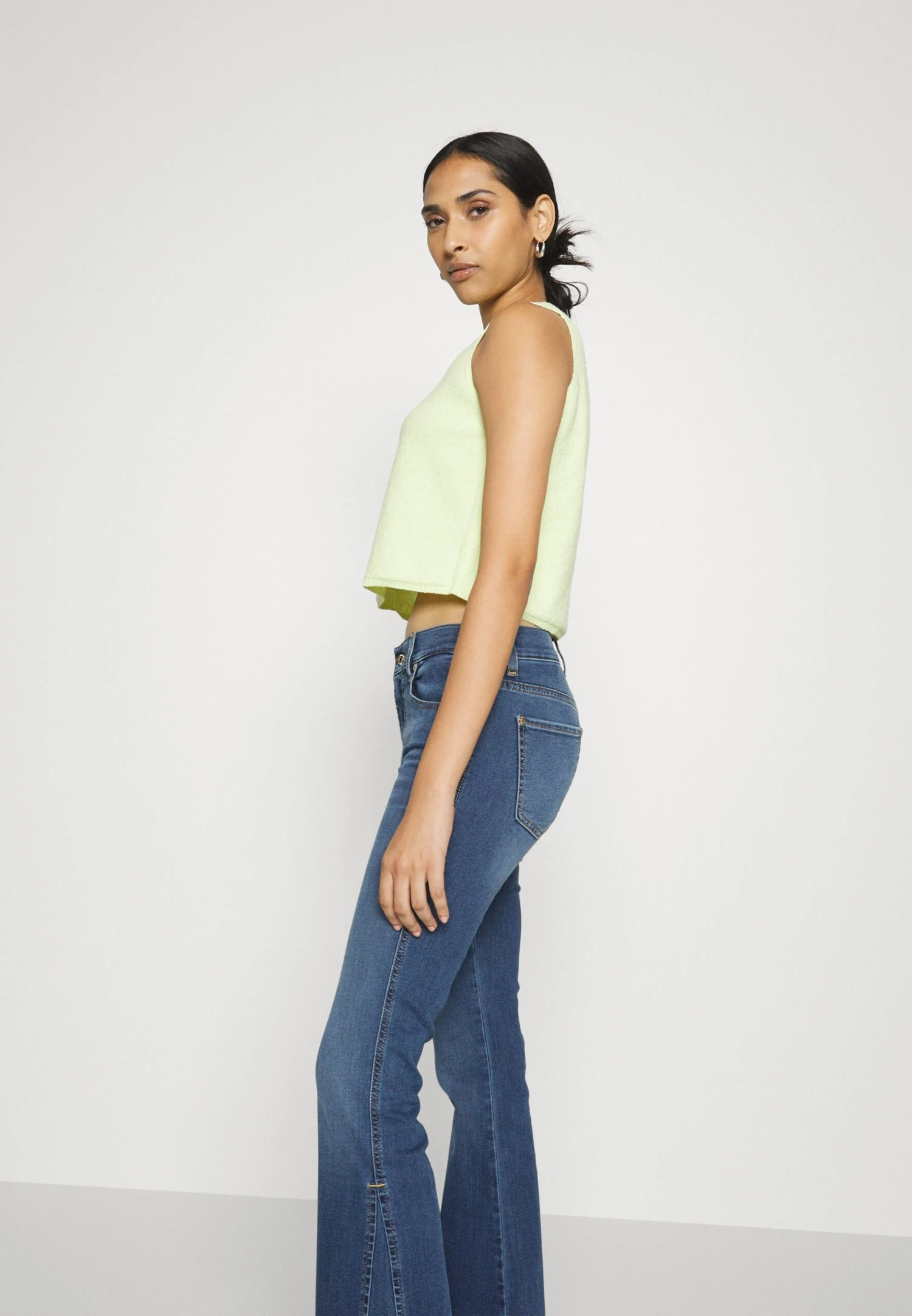 7 For All Mankind Tailorless Baiduc - Jean Bootcut - Mid Blue 5 7 For All Mankind Tailorless Baiduc - Jean Bootcut - Mid Blue – Image 5