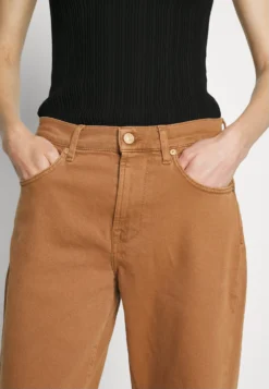 7 For All Mankind Tess Trouser Colored - Jean Bootcut - Orange -7 For All Mankind c629a6903a7d42dbad206a9cca398ba3 scaled