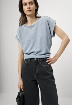 7 For All Mankind T-Shirt Basique - Blue 9 7 For All Mankind T-Shirt Basique - Blue -7 For All Mankind c84b5ac3fa4d4537855663cc15d26050 scaled