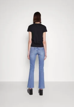 7 For All Mankind Tailorless Luxvinleg - Jean Bootcut - Light Blue 7 7 For All Mankind Tailorless Luxvinleg - Jean Bootcut - Light Blue -7 For All Mankind ce42edf407fc4e68a35fa757ea06fe07 scaled