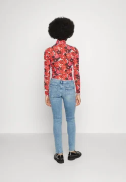 7 For All Mankind Pyper Slim Illusion Brightness - Jean Slim - Light Blue -7 For All Mankind da0547d618674f81935aa071de6221b8 scaled