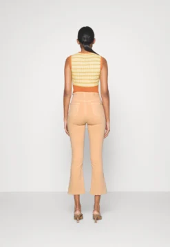 7 For All Mankind Slim Kick Colored - Jean Flare - Orange -7 For All Mankind da5efb17c3e14999af8fb343574953ef scaled