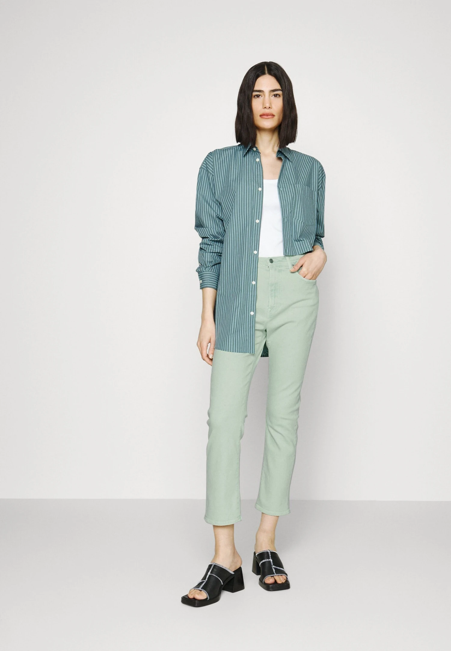 7 For All Mankind Easy Slim Ankle - Jean Slim - Green 2 7 For All Mankind Easy Slim Ankle - Jean Slim - Green – Image 2