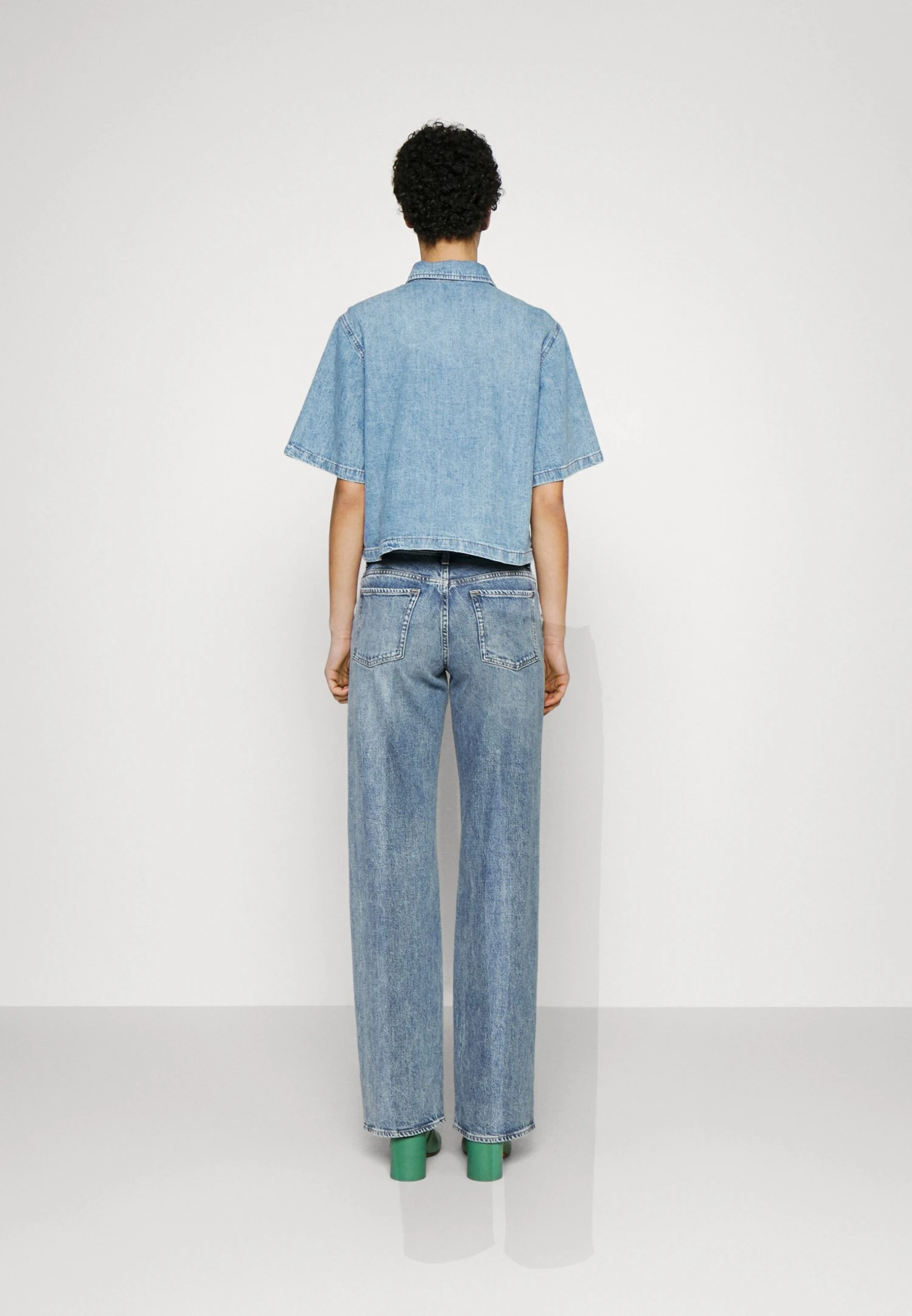 7 For All Mankind Tess Trouser Empathy - Jean Boyfriend - Mid Blue 3 7 For All Mankind Tess Trouser Empathy - Jean Boyfriend - Mid Blue – Image 3