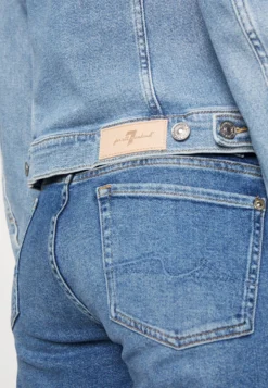 7 For All Mankind Modern Trucker Luxvinleg - Veste En Jean - Light Blue 9 7 For All Mankind Modern Trucker Luxvinleg - Veste En Jean - Light Blue -7 For All Mankind e26d8554c58940b9b34143705485fa7e scaled