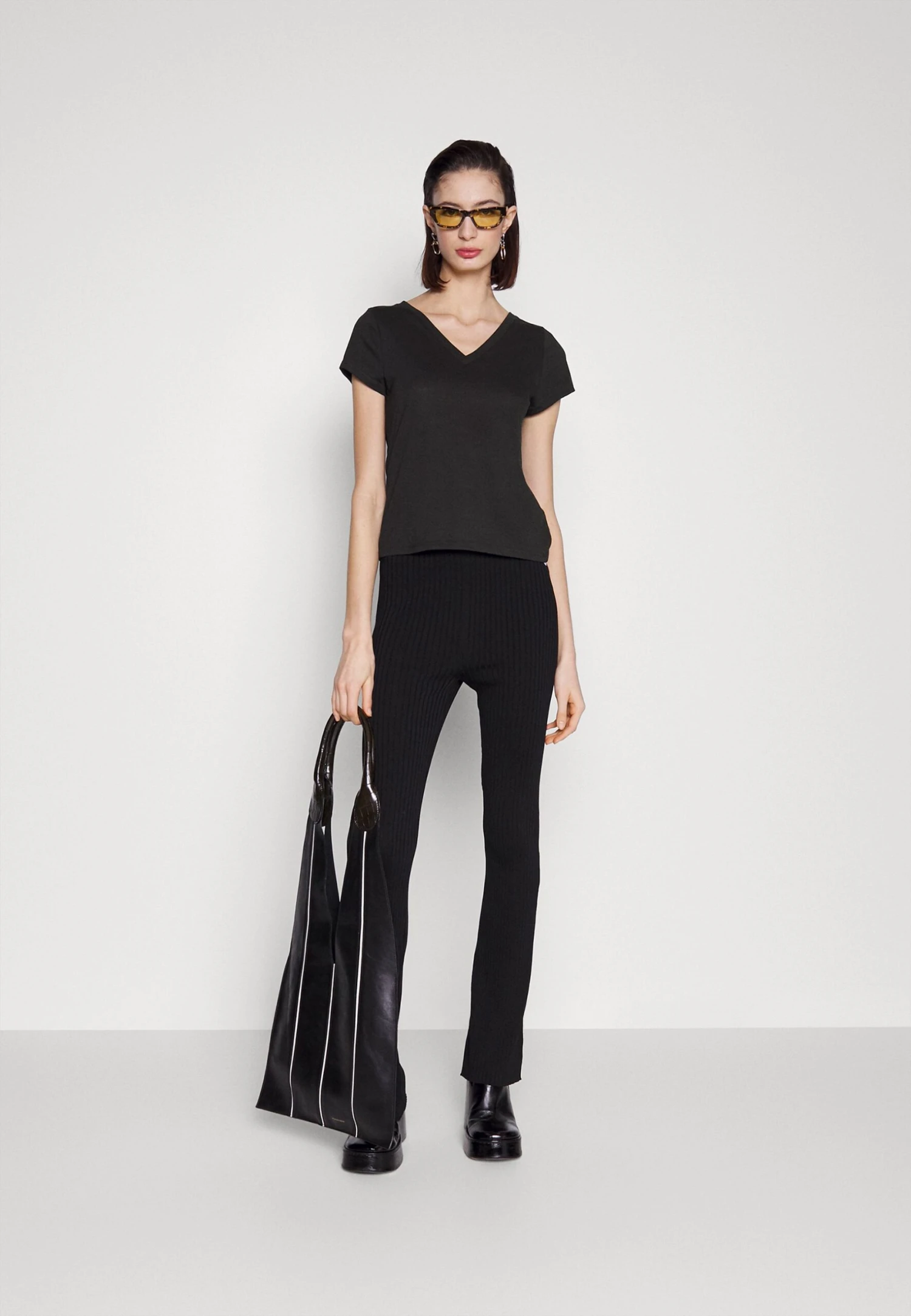 7 For All Mankind Andy Vneck Cotpol - T-Shirt Basique - Black 2 7 For All Mankind Andy Vneck Cotpol - T-Shirt Basique - Black – Image 2