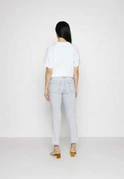 7 For All Mankind The Straight Crop Follow Me - Jeans Skinny - Light Blue 9 7 For All Mankind The Straight Crop Follow Me - Jeans Skinny - Light Blue -7 For All Mankind e728193f065e48318961f9f79c2f539c scaled